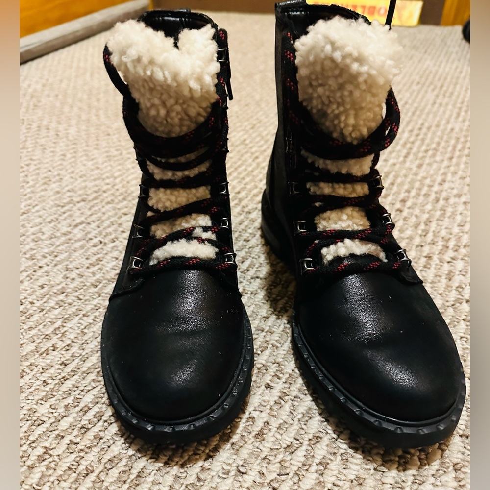 Like new sorrel boots size 8 - Picture 5 of 8